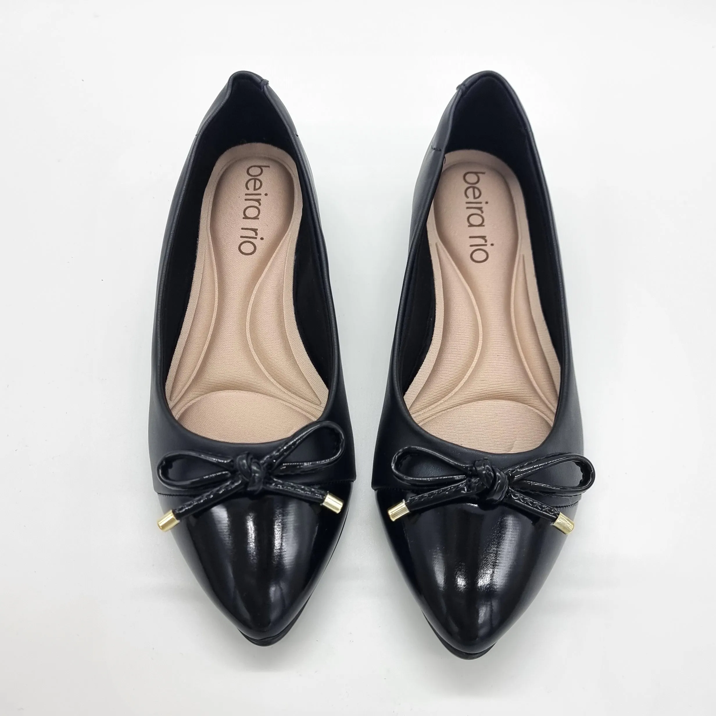 Beira Rio 4136-1102 Pointy Toe Flat in Black
