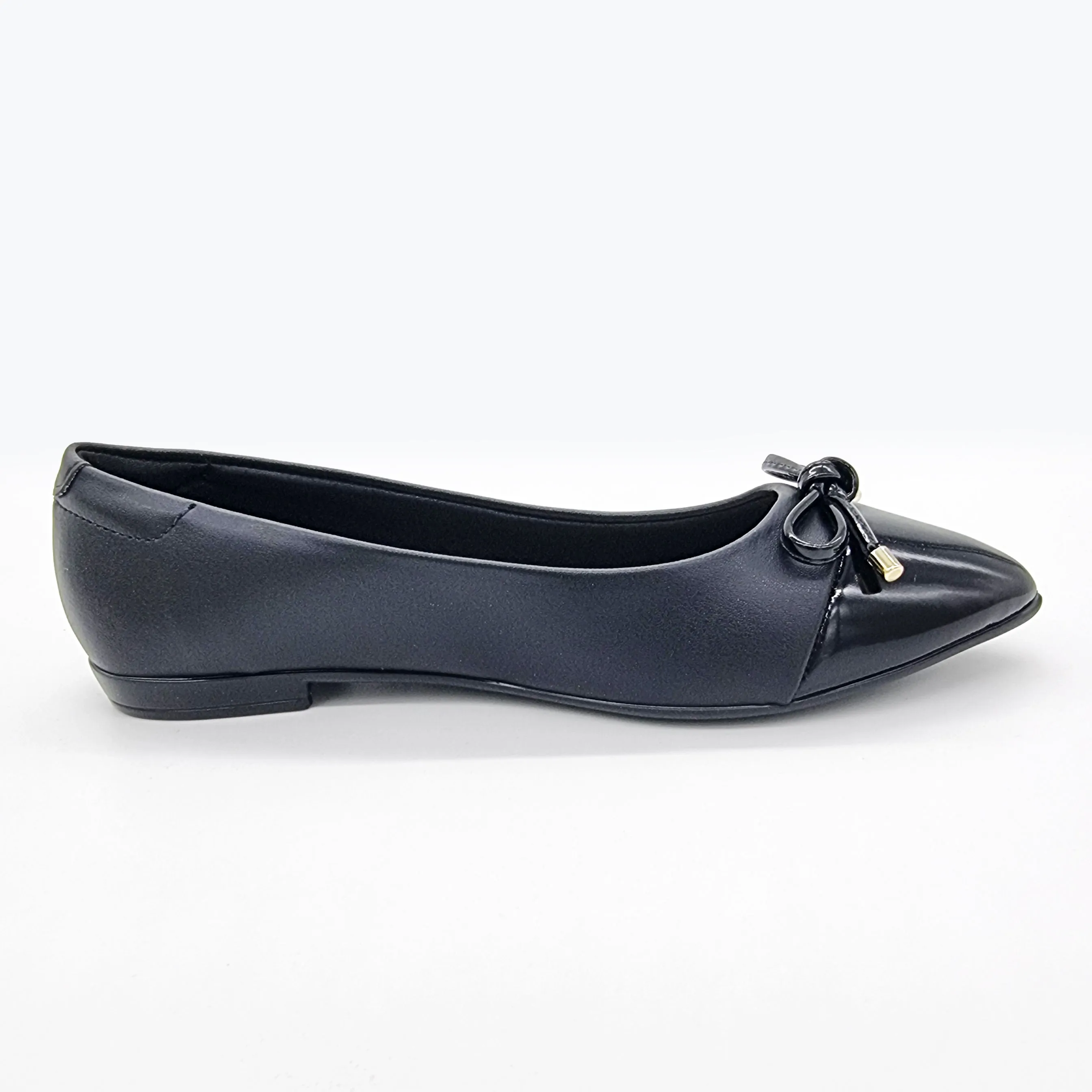 Beira Rio 4136-1102 Pointy Toe Flat in Black