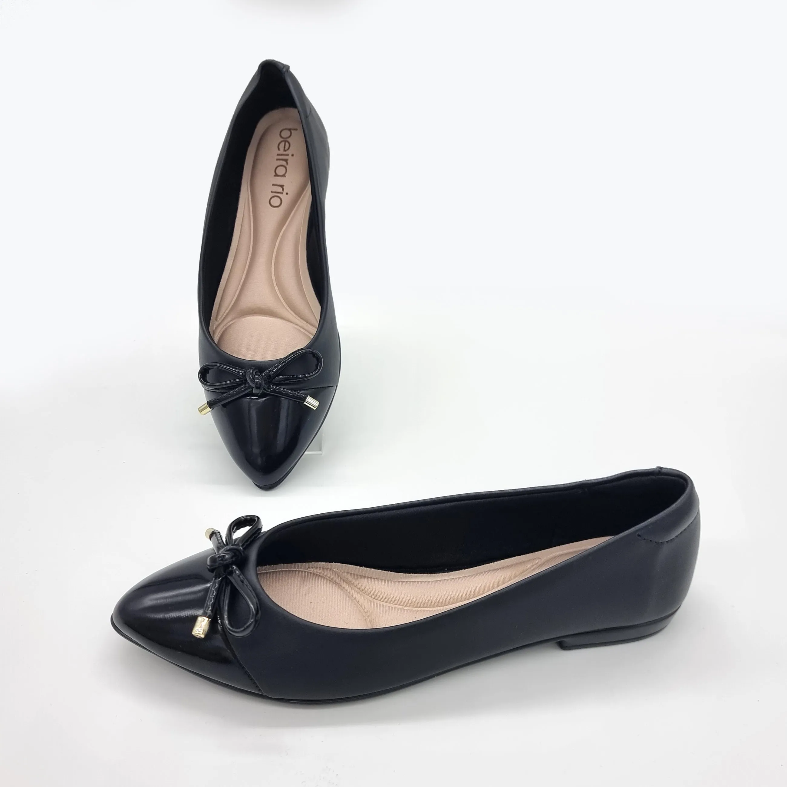 Beira Rio 4136-1102 Pointy Toe Flat in Black