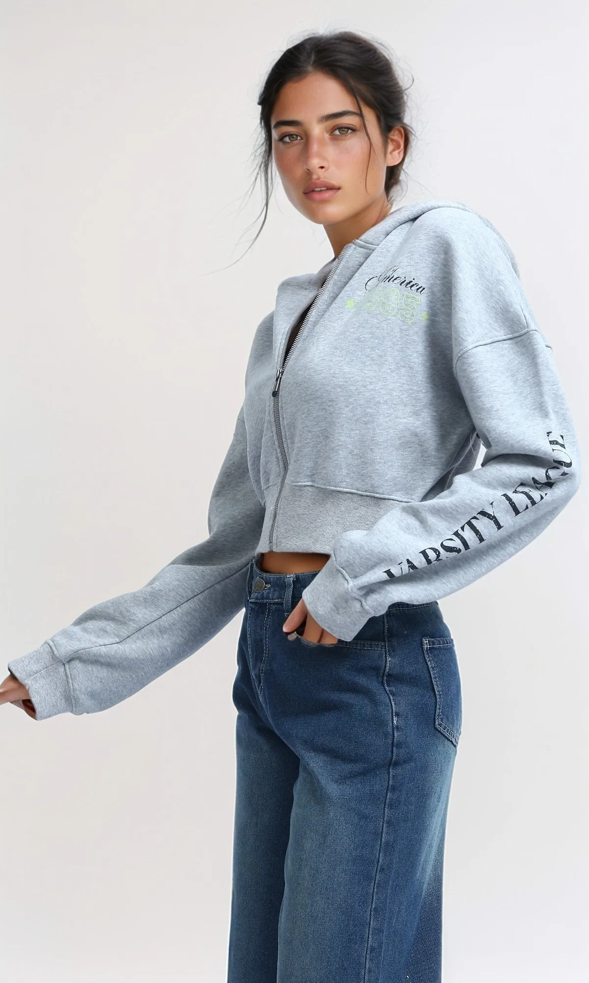 O200149 Heather Grey Long Sleeves Regular Fit Zipped Hoodie