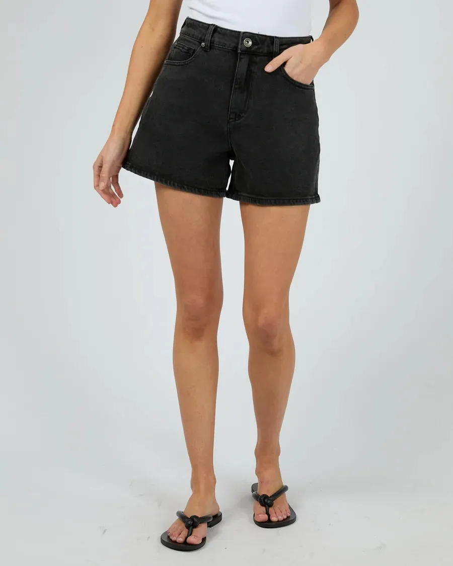 Silent Theory Kyia Short Comfort