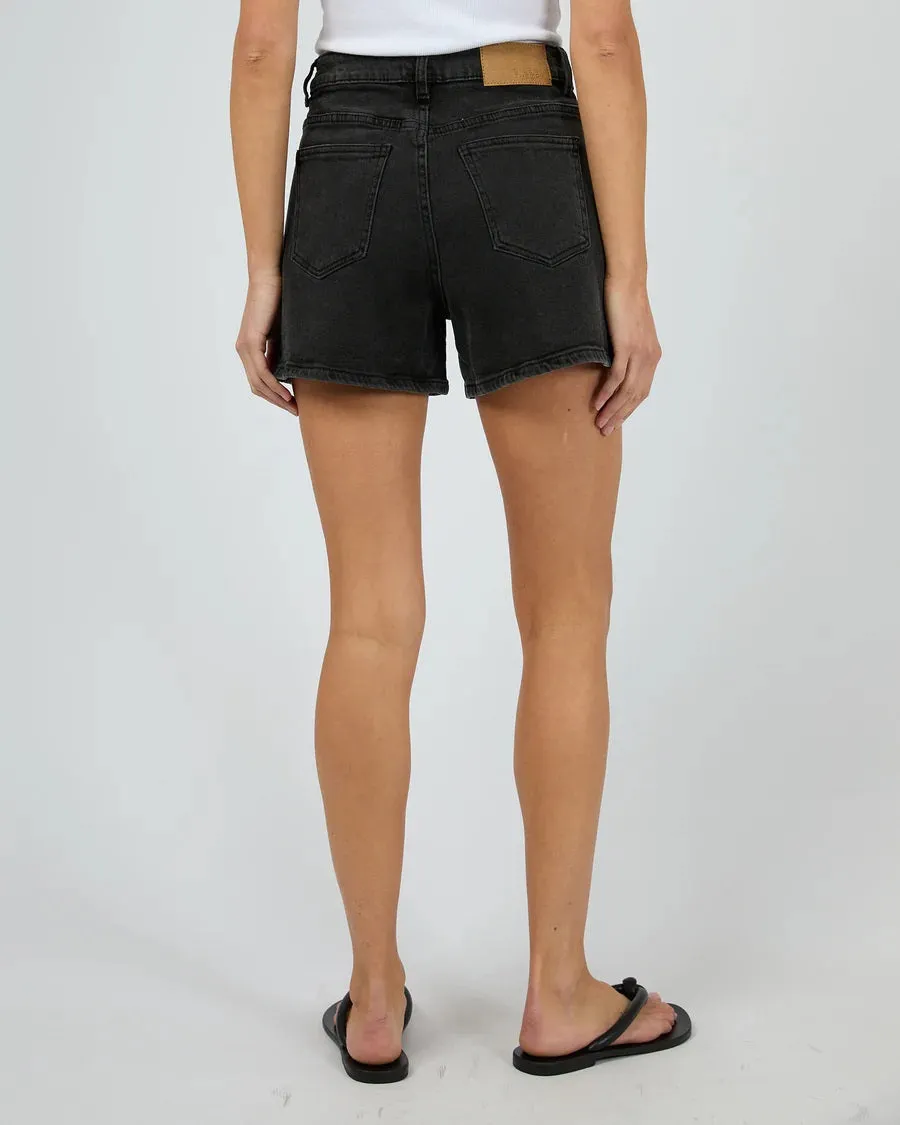 Silent Theory Kyia Short Comfort