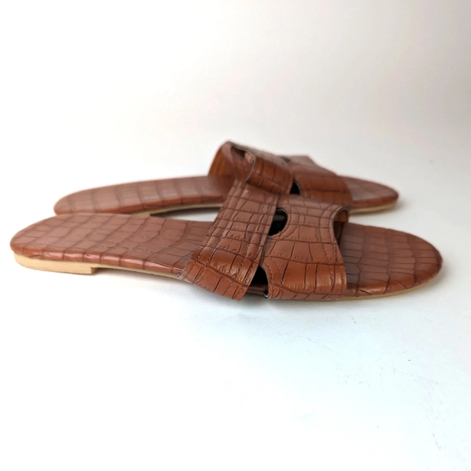 Summer Slip On Flats - 39 (8.5)