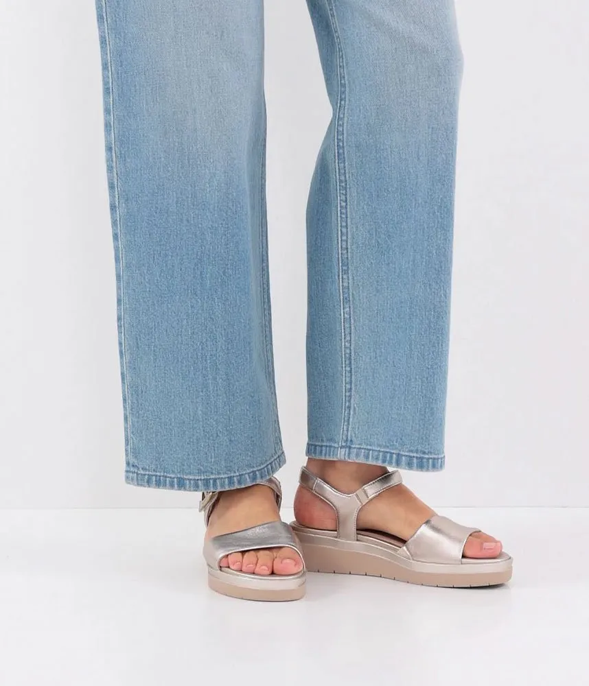 Tamaris Stylish Gold Wedge Sandals